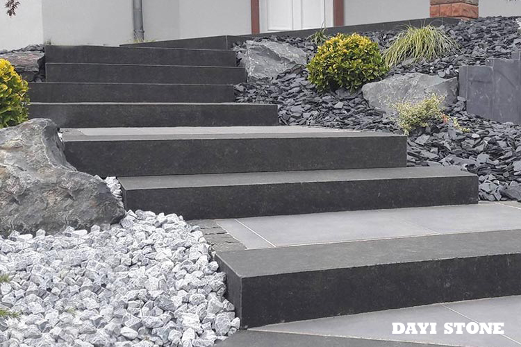 Stair Black Natural Stone Basalt All sides flamed Lx35x15cm - Dayi Stone